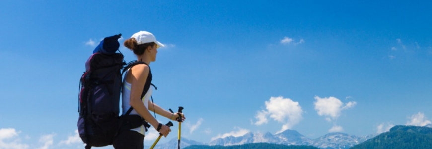 Comment prévenir les coups de soleil en randonnée en montagne ? 